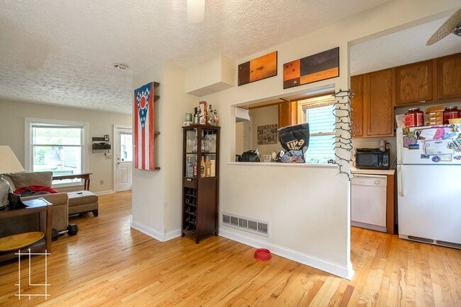 Building Photo - Available 6/10/2024