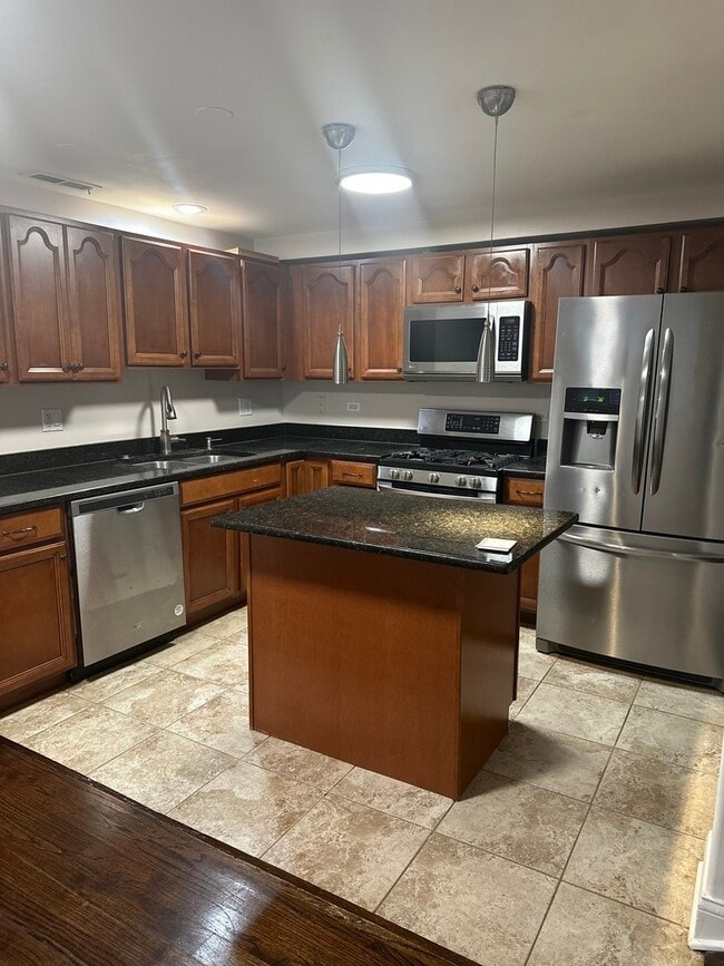 Photo - 2941 W Belle Plaine Ave Unit GC