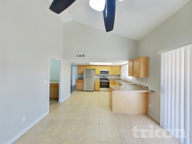 Photo - 4901 W Dahlia Dr