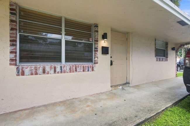 2889 SW 19th Pl