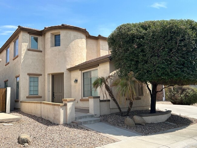 Building Photo - 300 W Wisteria Pl