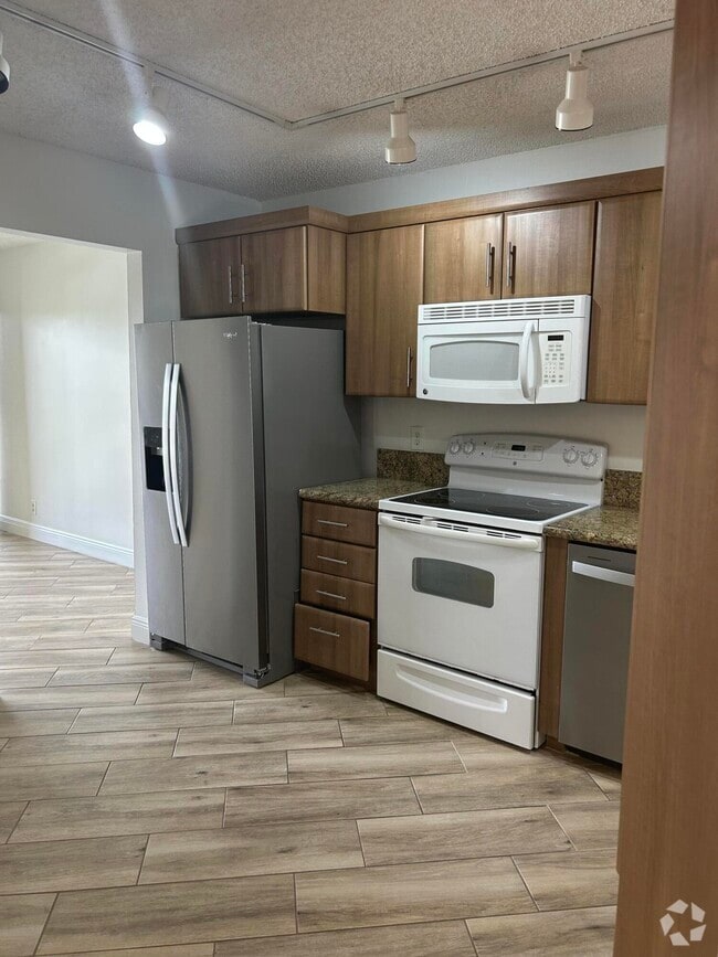 Building Photo - 5751 Camino Del Sol Unit 404 Rental