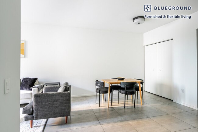 Photo - 230 NE 4th St Apartamento Unidad FL2-ID129