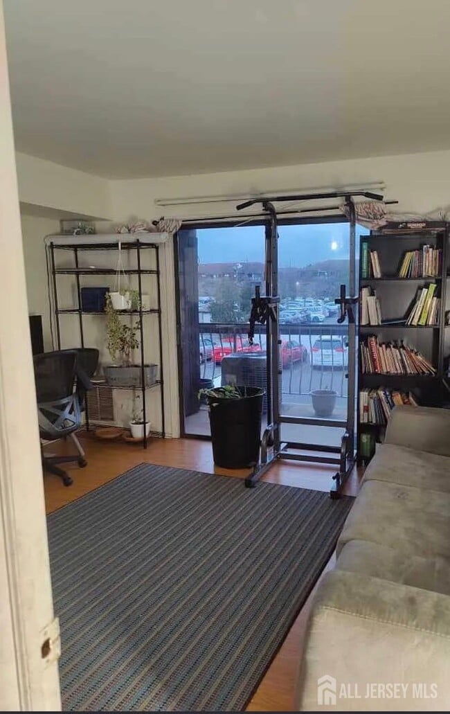 Photo - 1713 Raspberry Ct