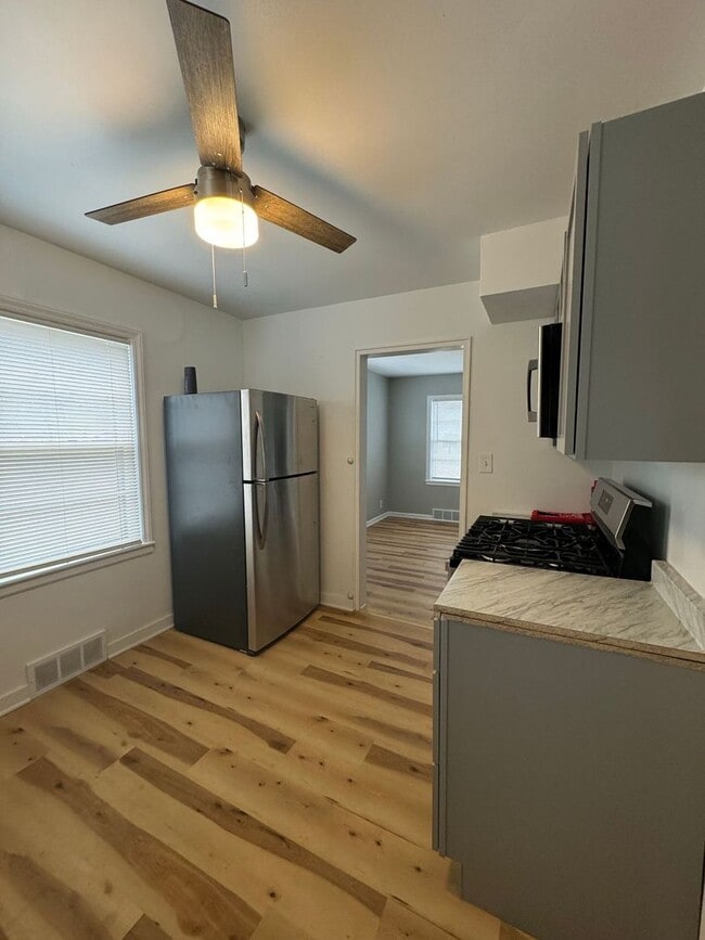 Photo - Cozy & Updated Duplex – Close to UMKC, Rockhurst & More