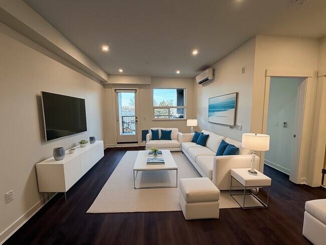 Photo - 5382-200 200 St