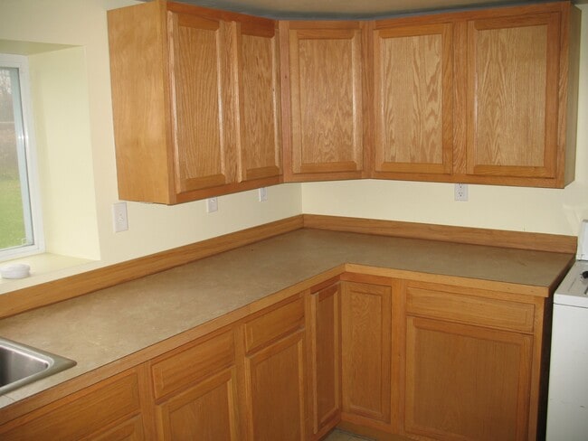 1727 W Youngs Ditch Rd Unit EAST APARTMENT