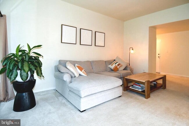 Photo - 1672 Parkcrest Cir Unit 300