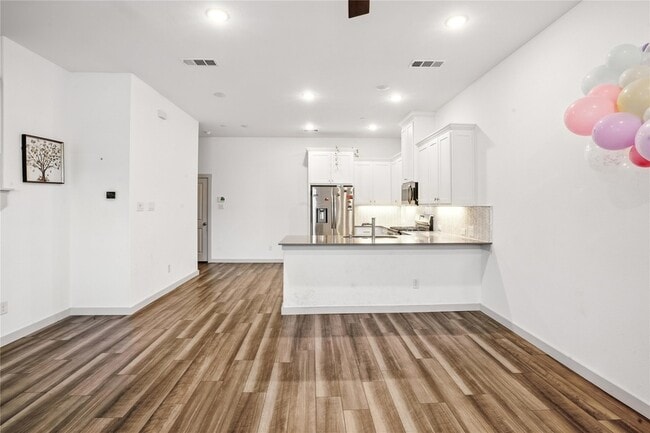 Photo - 6441 Iron Horse Blvd