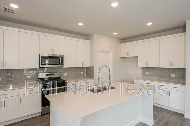 Photo - 532 Chianti Dr