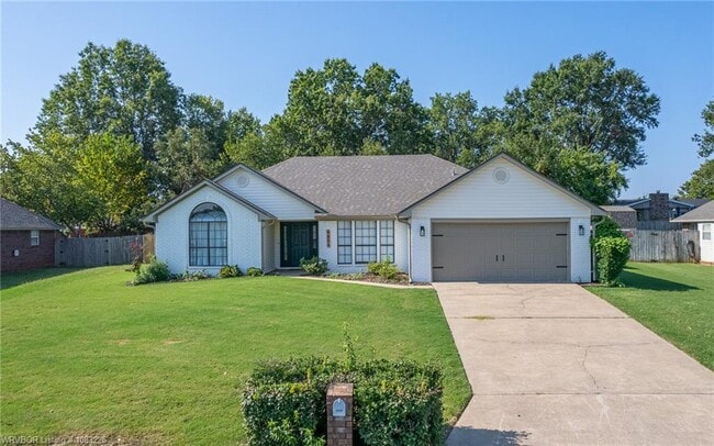 Building Photo - 8808 Skypark Dr Rental