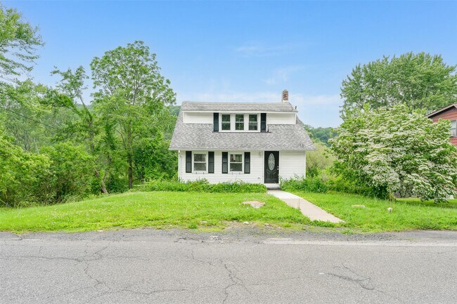 Photo - 121 North Rd House