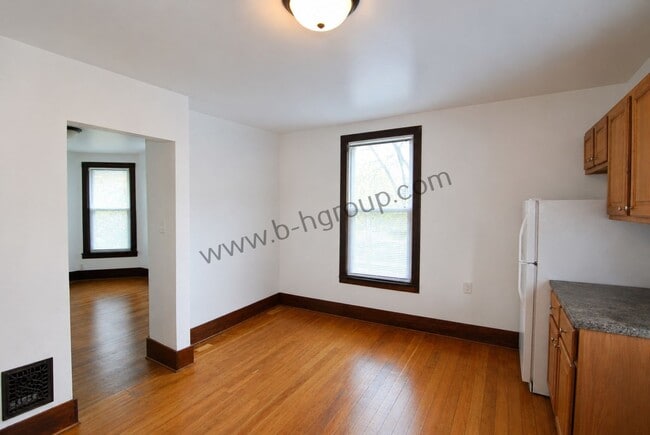Photo - 6416 23rd Ave Unit Upper