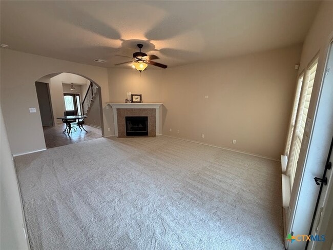 Building Photo - 976 Parkview Dr