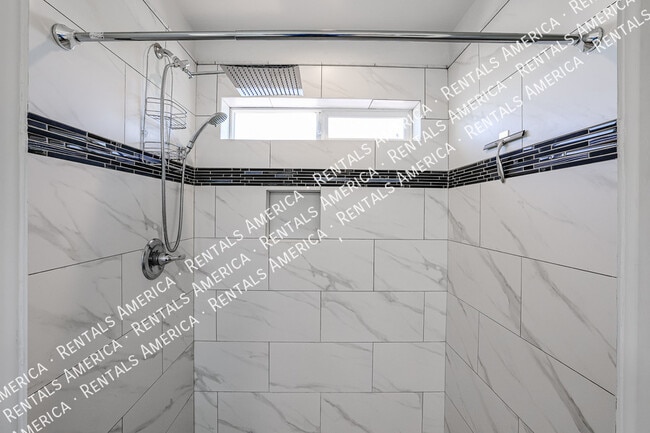 Photo - 11862 N 79th Dr