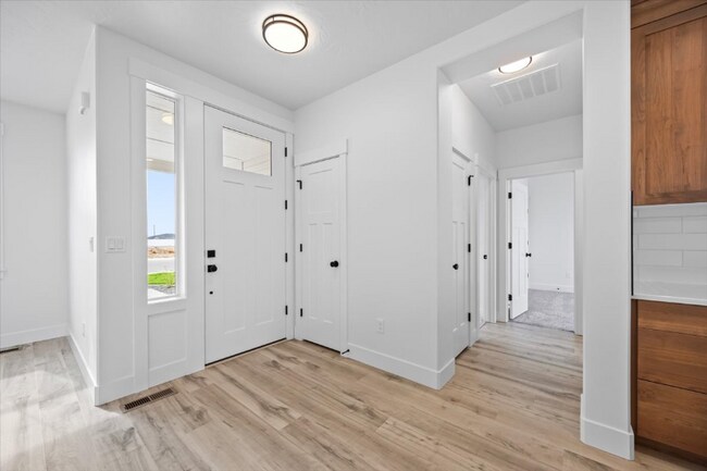 Photo - 2130 Justine Ct