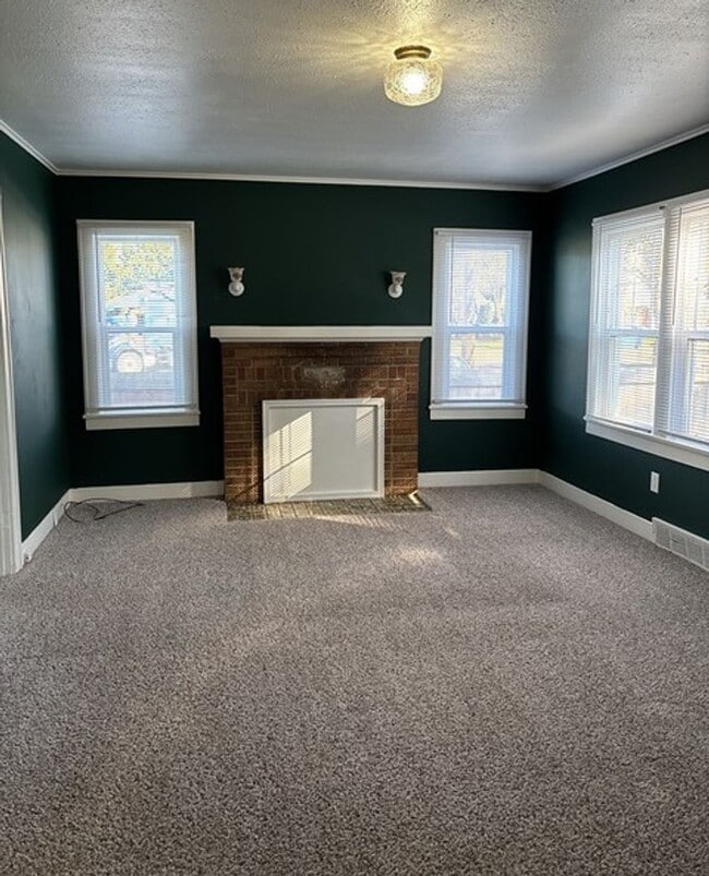 Photo - 4Bd/1Ba Two Story Home - For Viewing!