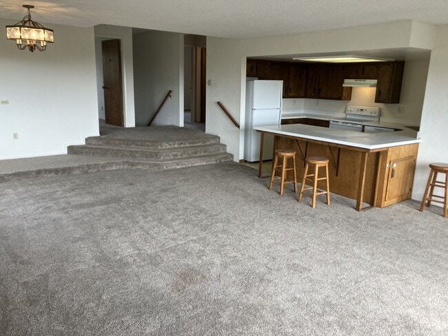 Photo - 173 Birch Ave Unit B