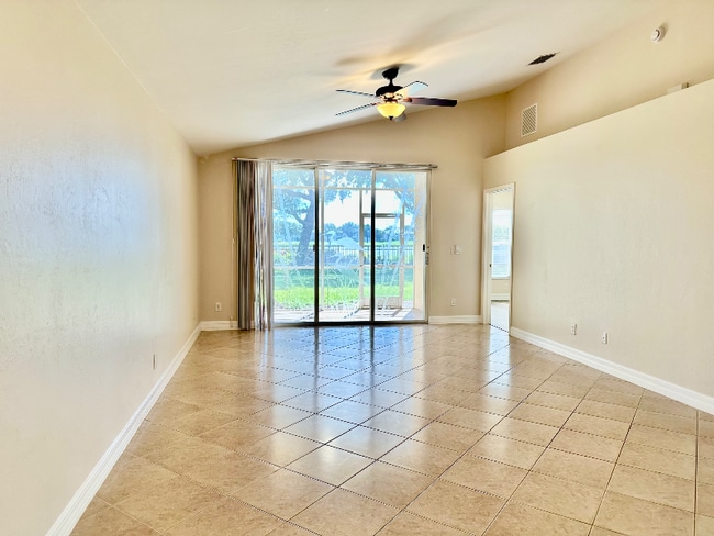 Photo - 2048 Painted Palm Dr