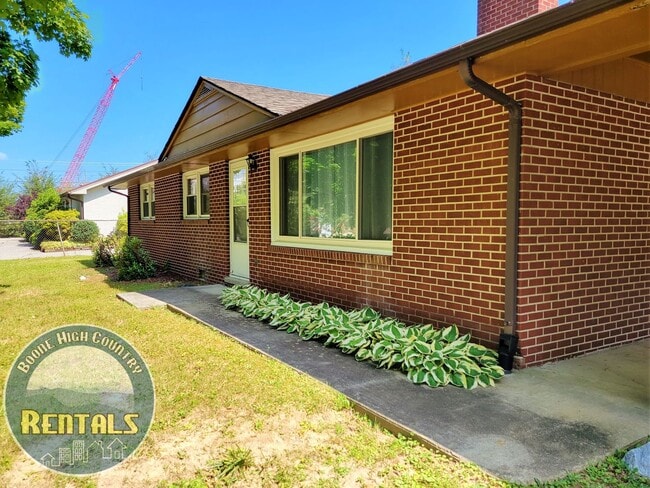 Photo - 3bd/2ba Ranch House Next to Watauga Medical Center