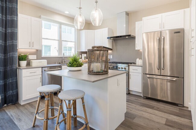 Photo - Paxton Calabasas