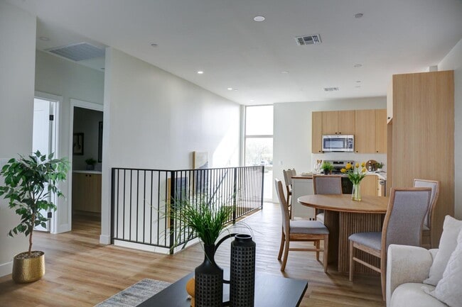 Photo - 630 N Power Rd