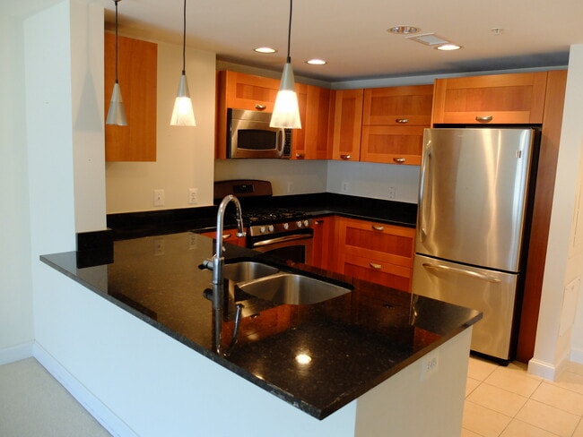 Photo - 2451 Midtown Ave Unidad #415