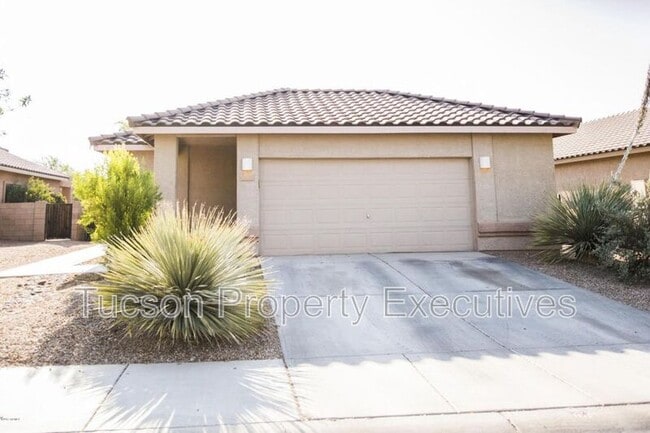 Building Photo - 12700 N Rodeo Land