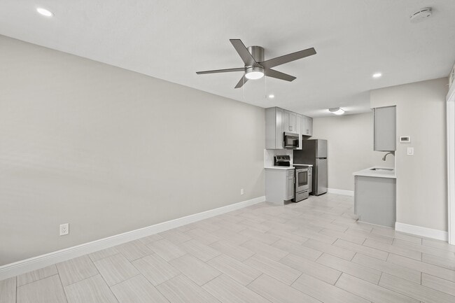 Building Photo - 2350 Bering Dr Unit 92