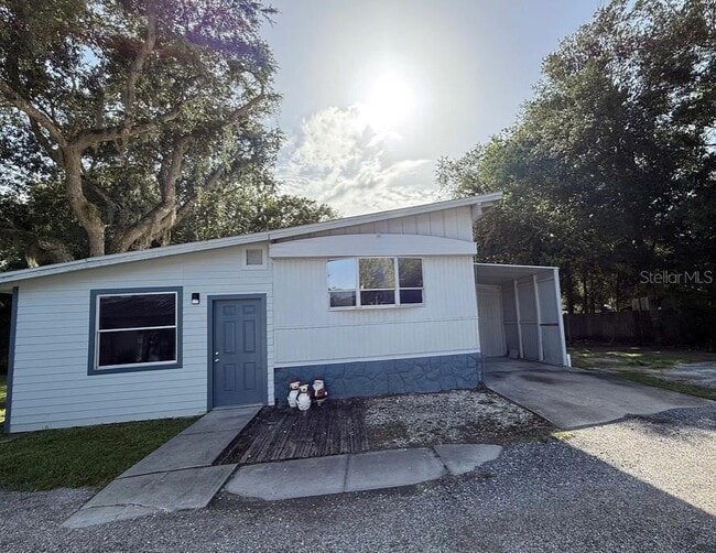 Photo - 18312 Hollister Rd