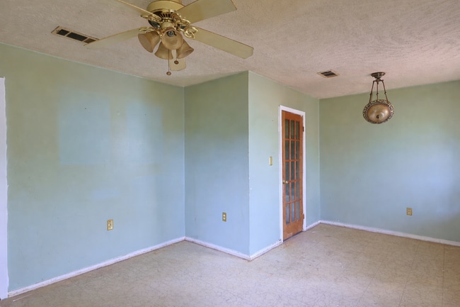 Photo - 6605 George Washington Dr