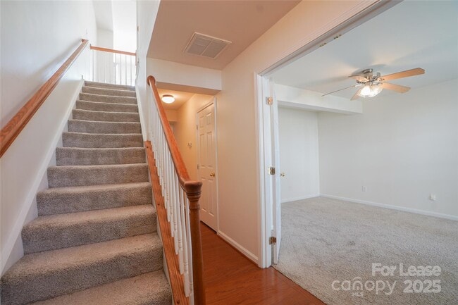 Photo - 15658 King Louis Ct