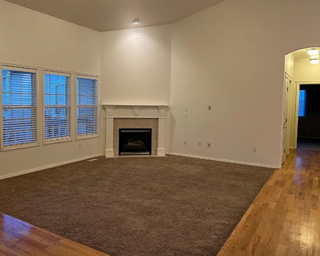 Photo - 2244 Hickory Wy N
