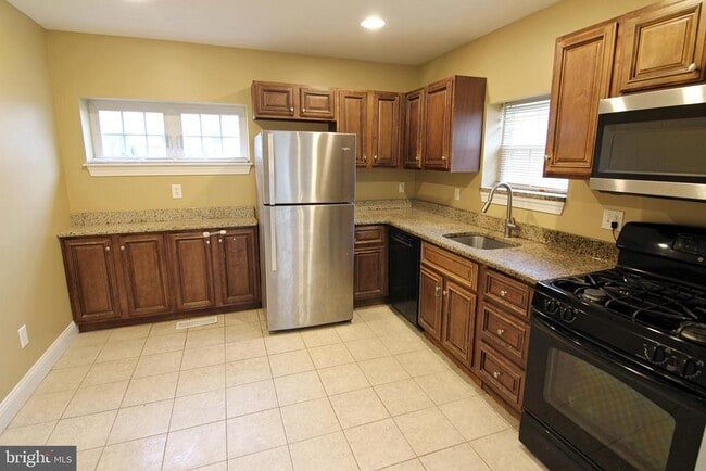 Photo - 63 Columbus St