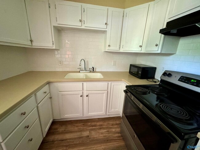 Photo - 3508 Spruce Ave SW
