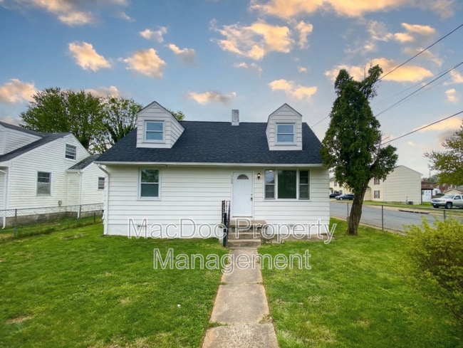 Photo - 1500 Airport Ave