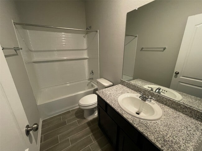 Photo - 954 Redinger Ridge Dr