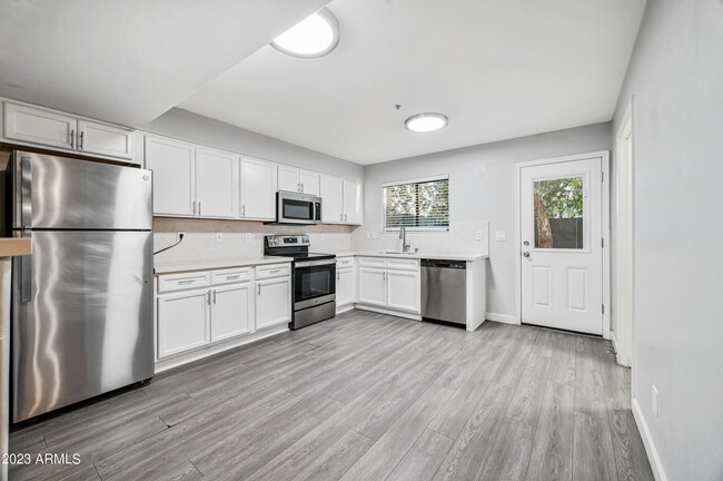 Photo - 5010 N 22nd Ave Unit 113