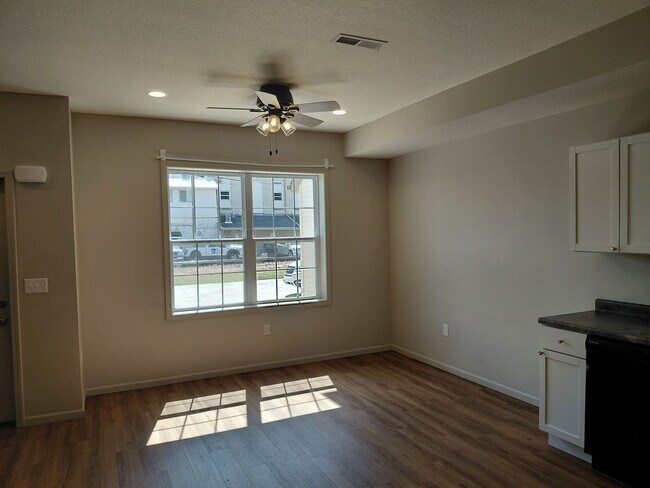 113 N 6th St Unidad 12
