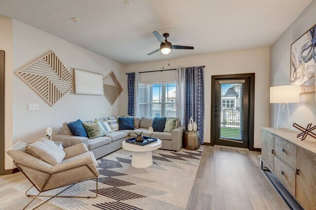 Photo - Bright, Spacious, and Move-In Ready Unit SWFS1