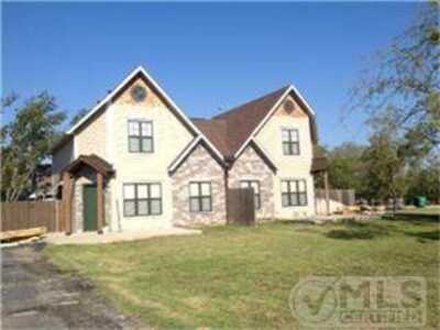 Photo - Chestnut Cottages Apartments