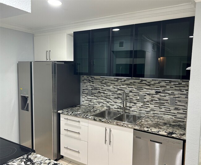 Photo - 5550 N Braeswood Blvd