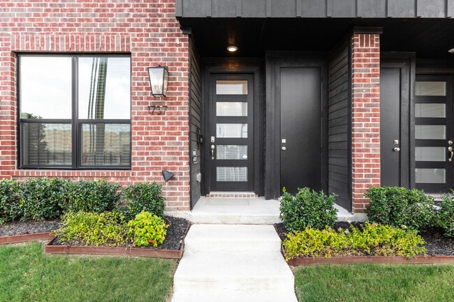 Photo - 1737 W Cantey St