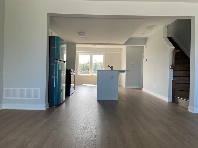 Photo - 2442 Watercolours Way