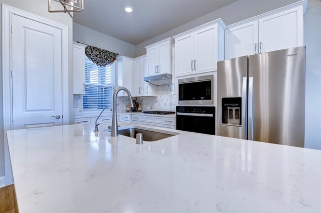 Building Photo - 10009 Cloud Mist Dr