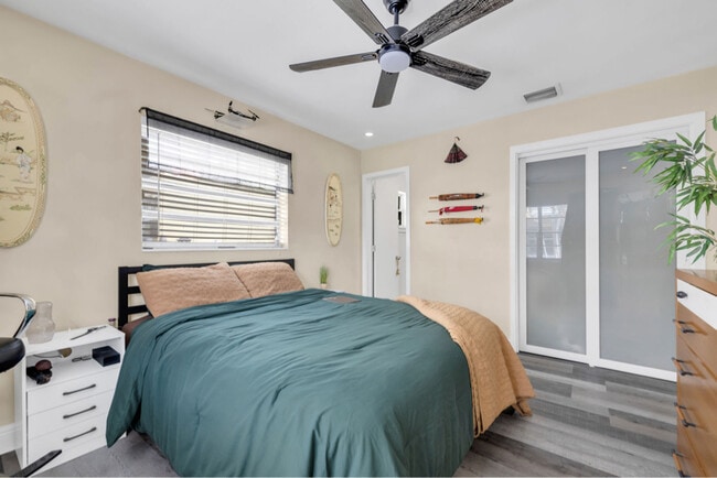 Photo - 1035 - 1037-1037 NE 32nd St Unit Q4