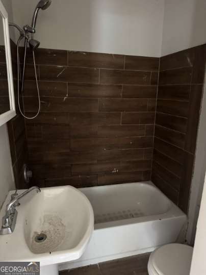 Photo - 115 W Tinsley St