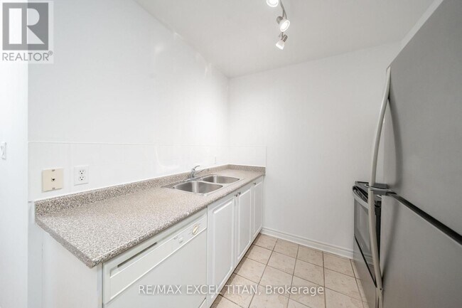 Photo - 1407 Dupont St Unit 315