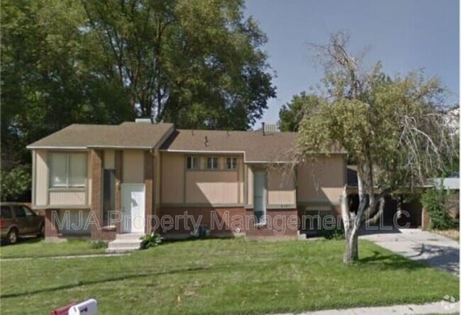 Building Photo - 1817 E Vine St Rental