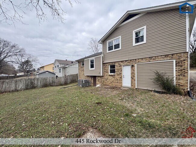 Photo - 445 Rockwood Dr